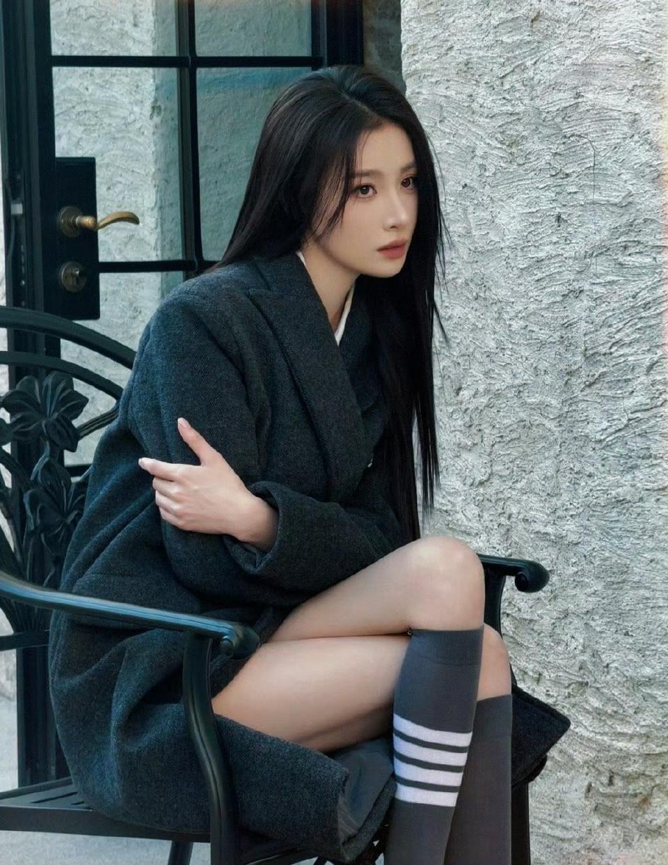 隆妮的大长腿[滑稽笑]隆妮