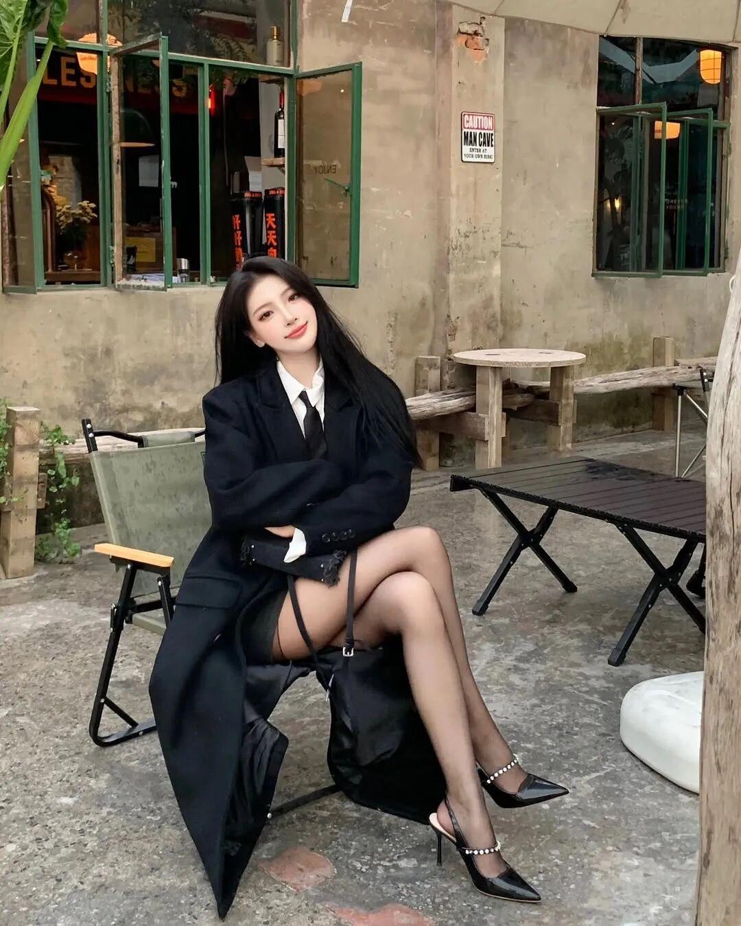 有哪些看起来非常干练、大方的穿搭