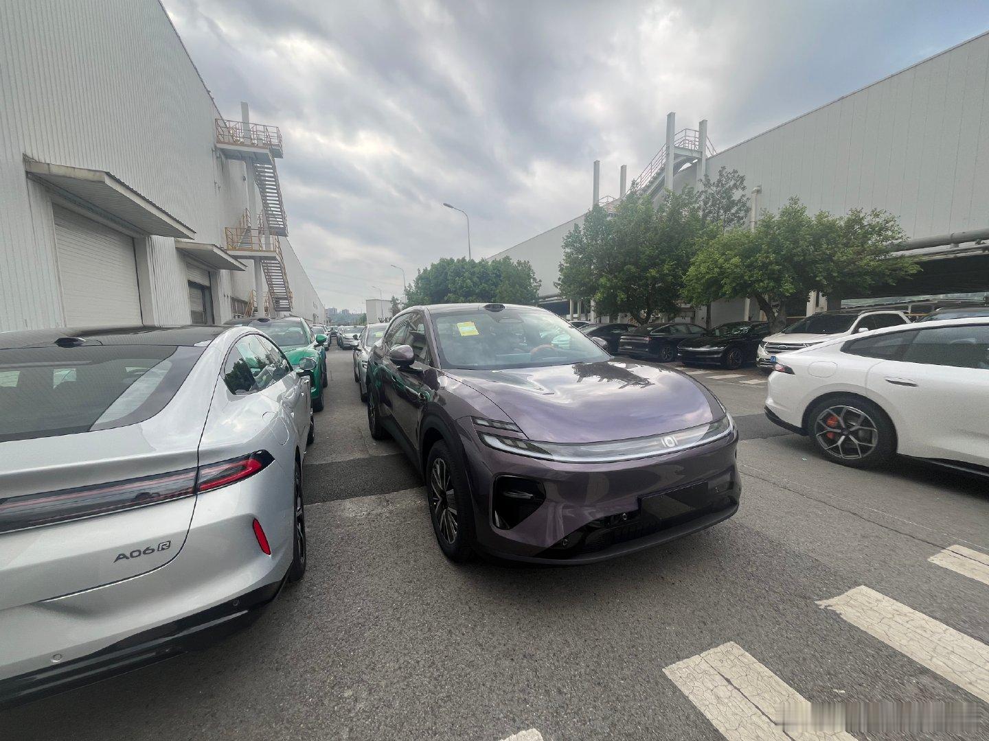 这辈子能不被Q06紫色打动吗…启源Q06已准备就绪，整装待发#长安汽车#启源Q06​