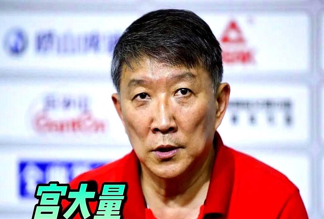 又被媒体骗了！宫鲁鸣昨天发布会明明说得清清楚楚，李梦这十年给国家队拼了多少荣誉