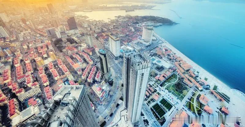 烟台楼市现在成了山东那么多城市里面最有性价比的一个了。烟台楼市在过去的几年里面