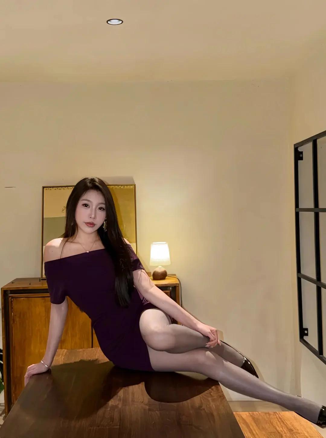 早安！把懒惰放一边把叹气收一收把步子迈小一点，但别停下所有值得的，都值得你