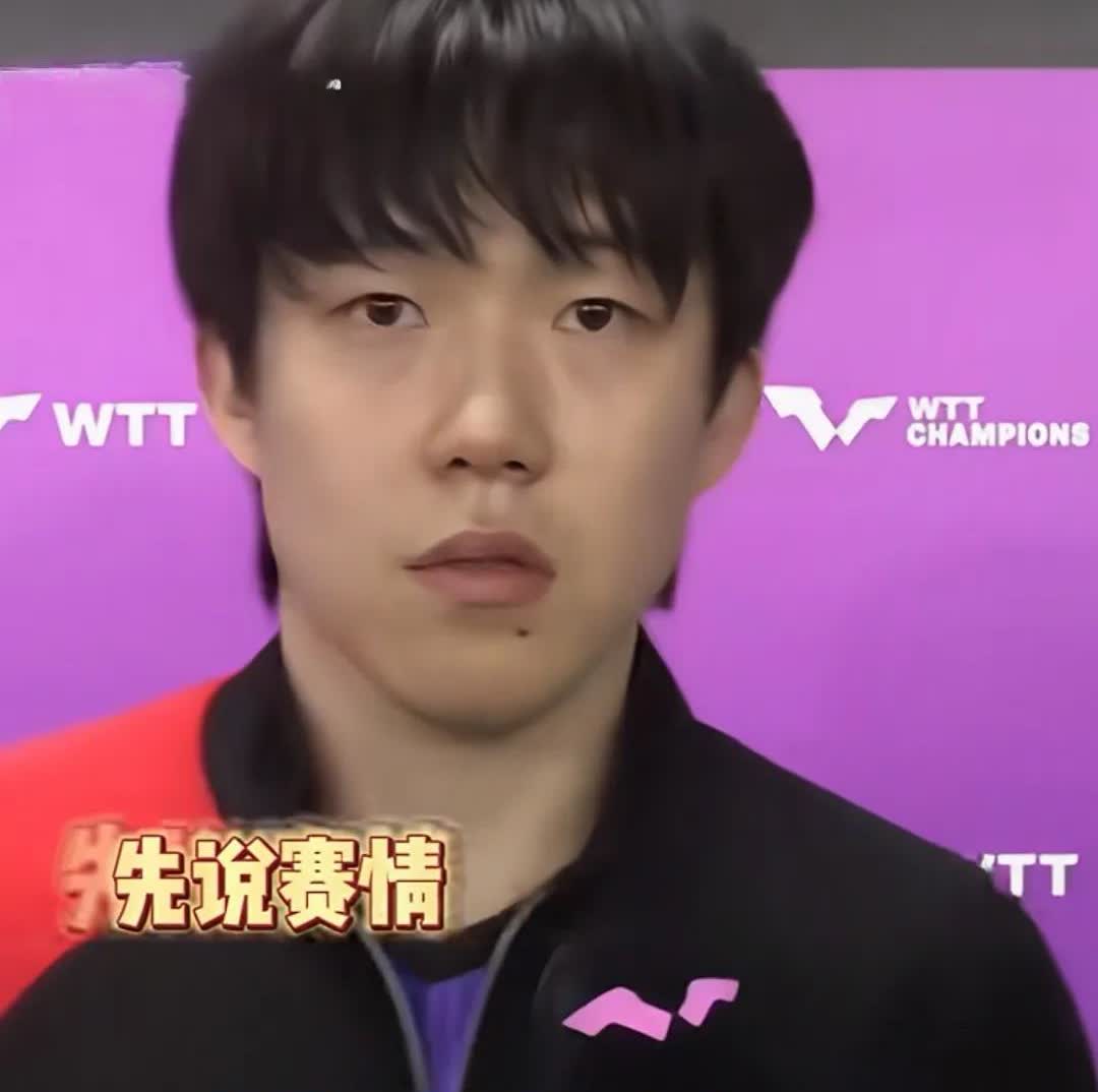 孙颖莎双冠，王楚钦坐不住了！王楚钦在屏幕前盯着孙颖莎和莫雷加德自拍，心里