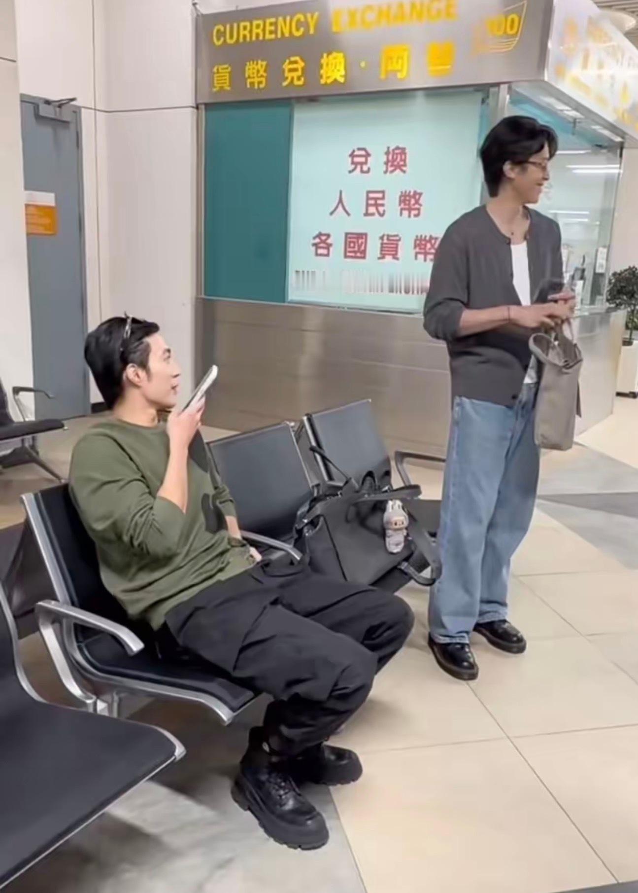 博予怎么发消息也要盯着他老公