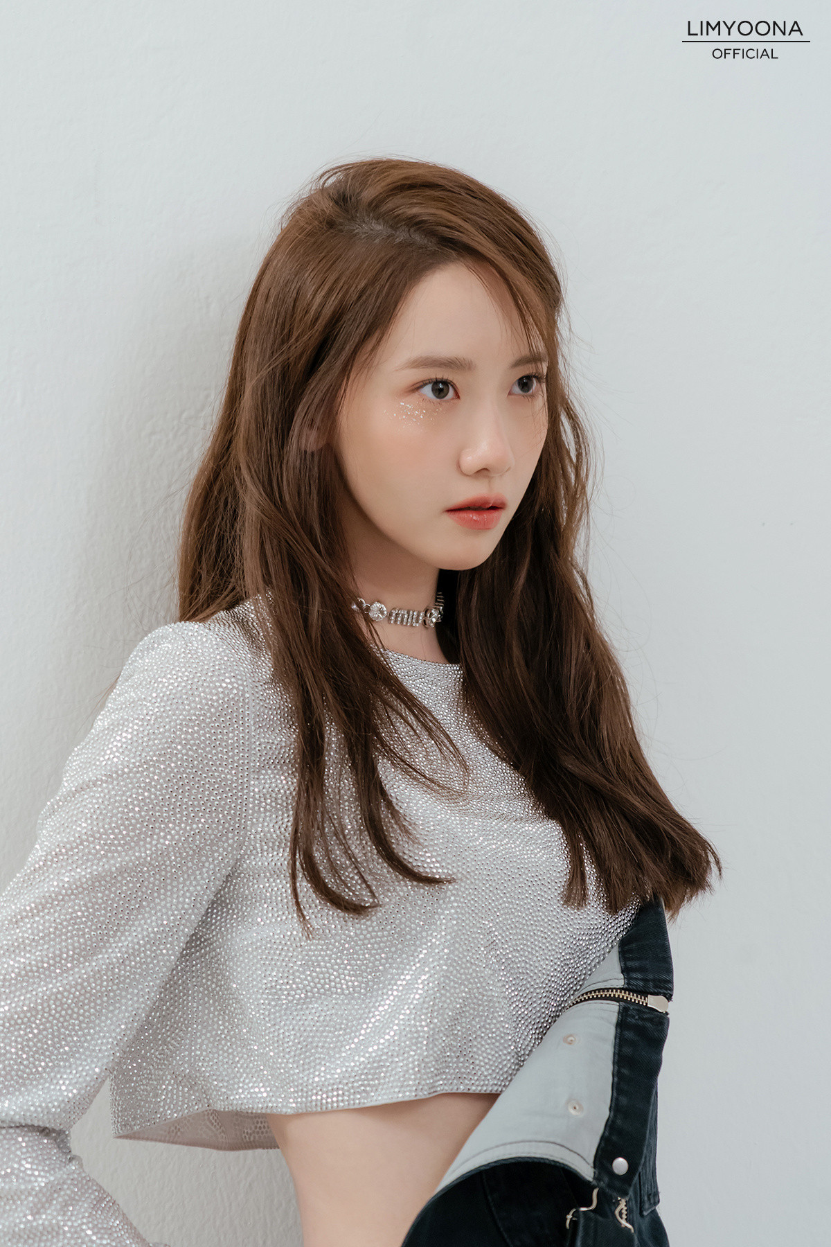林允儿|2022一月刊Allure杂志幕后图part1拍立得📸林允儿y