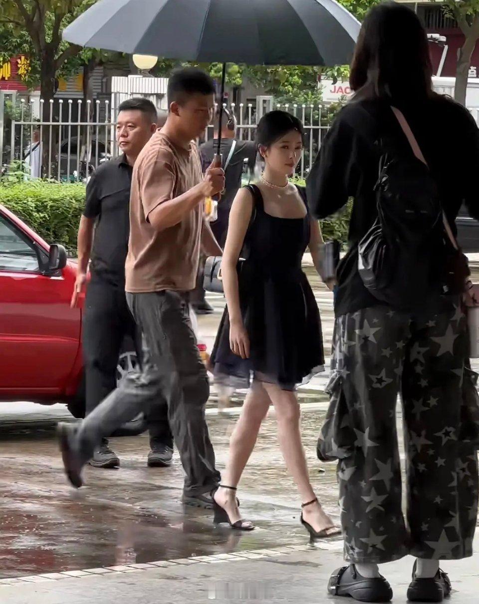 白鹿孟子义同款衣服极致反差​​​