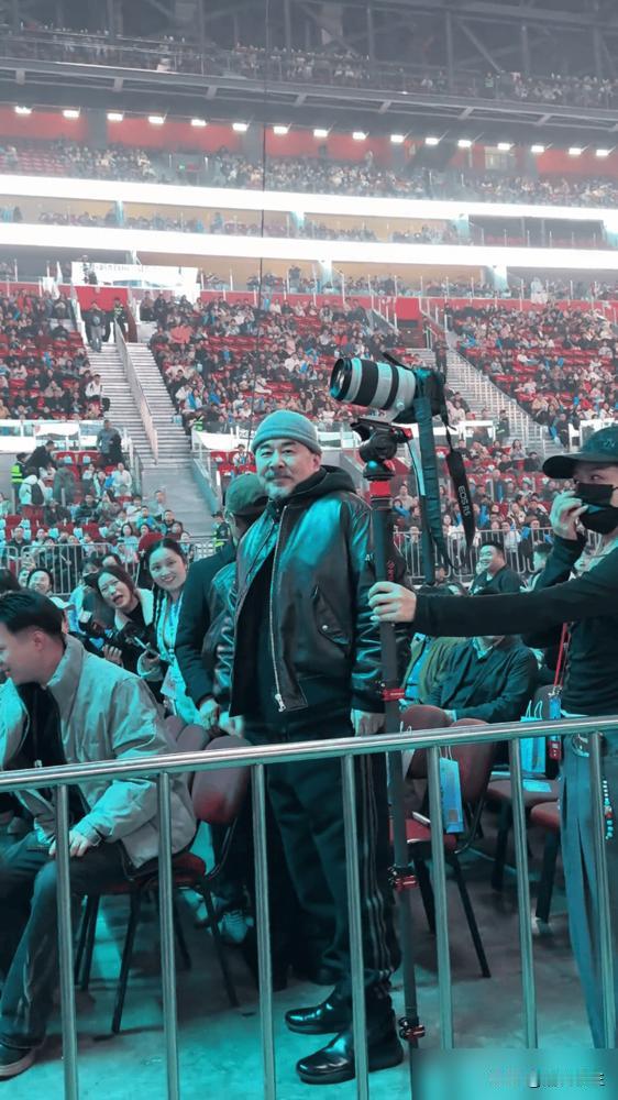 12年过去，甄嬛传还在给陈建斌发钱。这并非单纯的分红，实际上是彻彻底底的名气