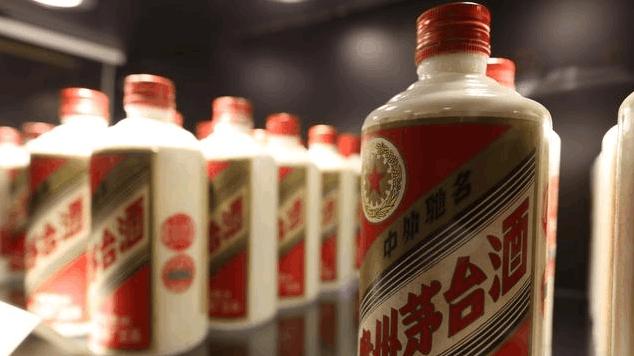 曾经的股王茅台，居然栽了！但苦日子才刚刚开始？茅台2025年迎来历史首次负增长