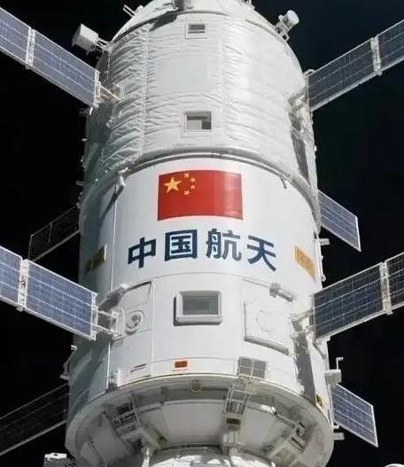 为什么大家都不提中国空间站了？因为没脸提，跟国际空间站差距太大！中国空间站可不是
