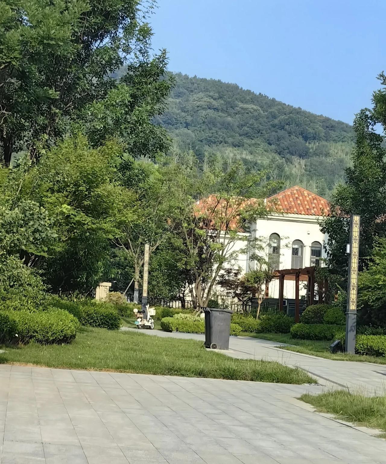 退休养老金存在巨大差异是不争的事实，但是“长缴多得，多缴多得”的理念没有错，我认