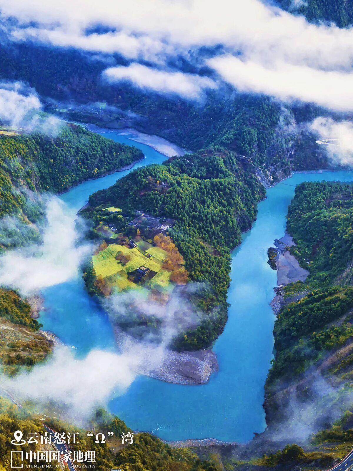 欧米伽湾，是大自然以河流为笔，在山地、平原大地勾勒出的极致浪漫地貌。河流因河