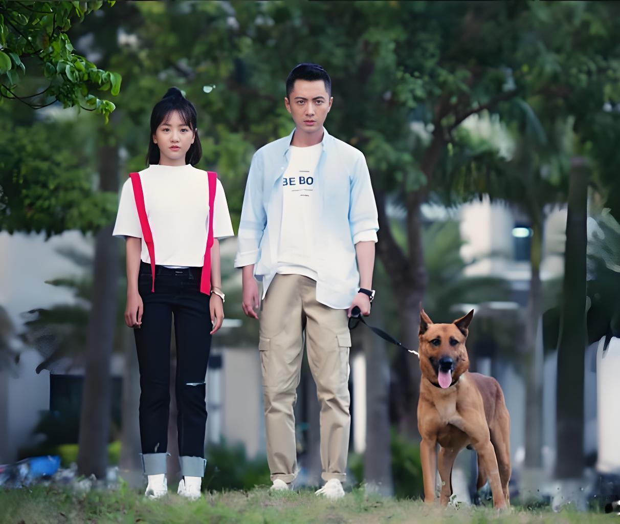 这张图片，大狼狗挺抢镜。