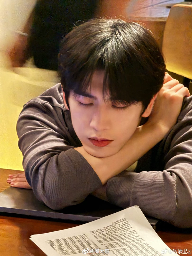 张凌赫的剧粉盘张凌赫不愧是2026内娱紫薇星啊！张凌赫和徐若晗合作的电视剧《爱你