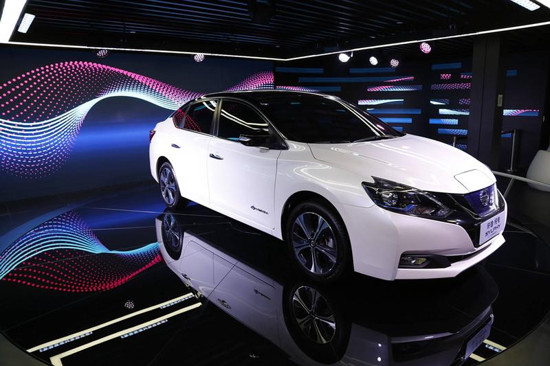 买混动、纯电动还是燃油车，这问题真让人纠结。要是家里或单位充电方便，平时就在城里