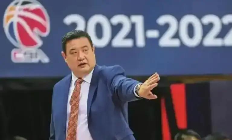 徐长锁病逝，山东男篮五虎将已经五缺一：1、山东男篮算是CBA里一直没有夺冠的劲旅