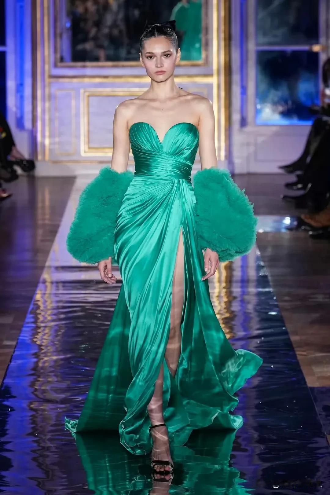 ZuhairMurad2025年的春夏高级定制这一季的设计，真的很春天，我