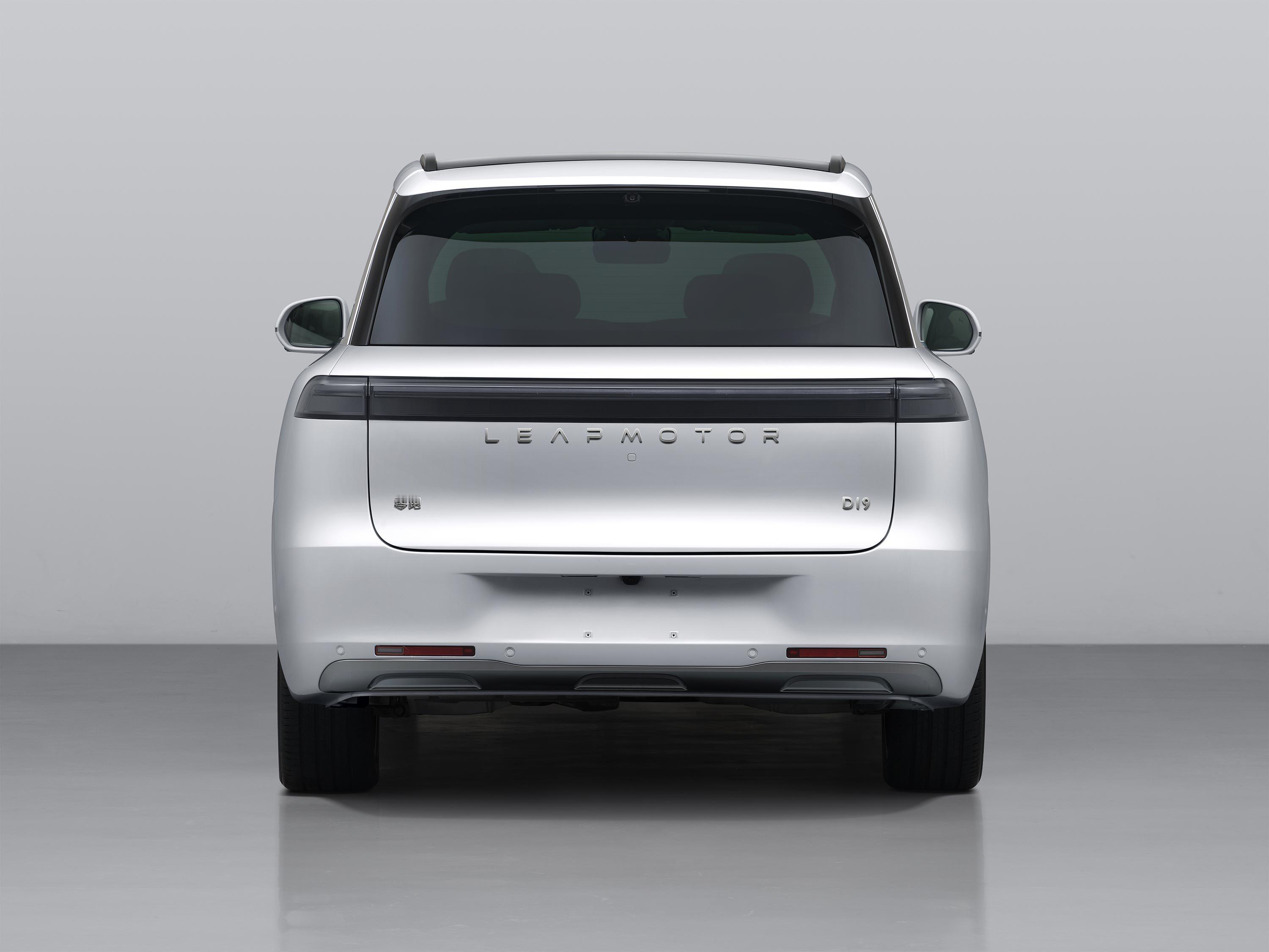 零跑3款新车登陆工信部，低至几万元的A0级纯电小车，上至品牌旗舰-零跑