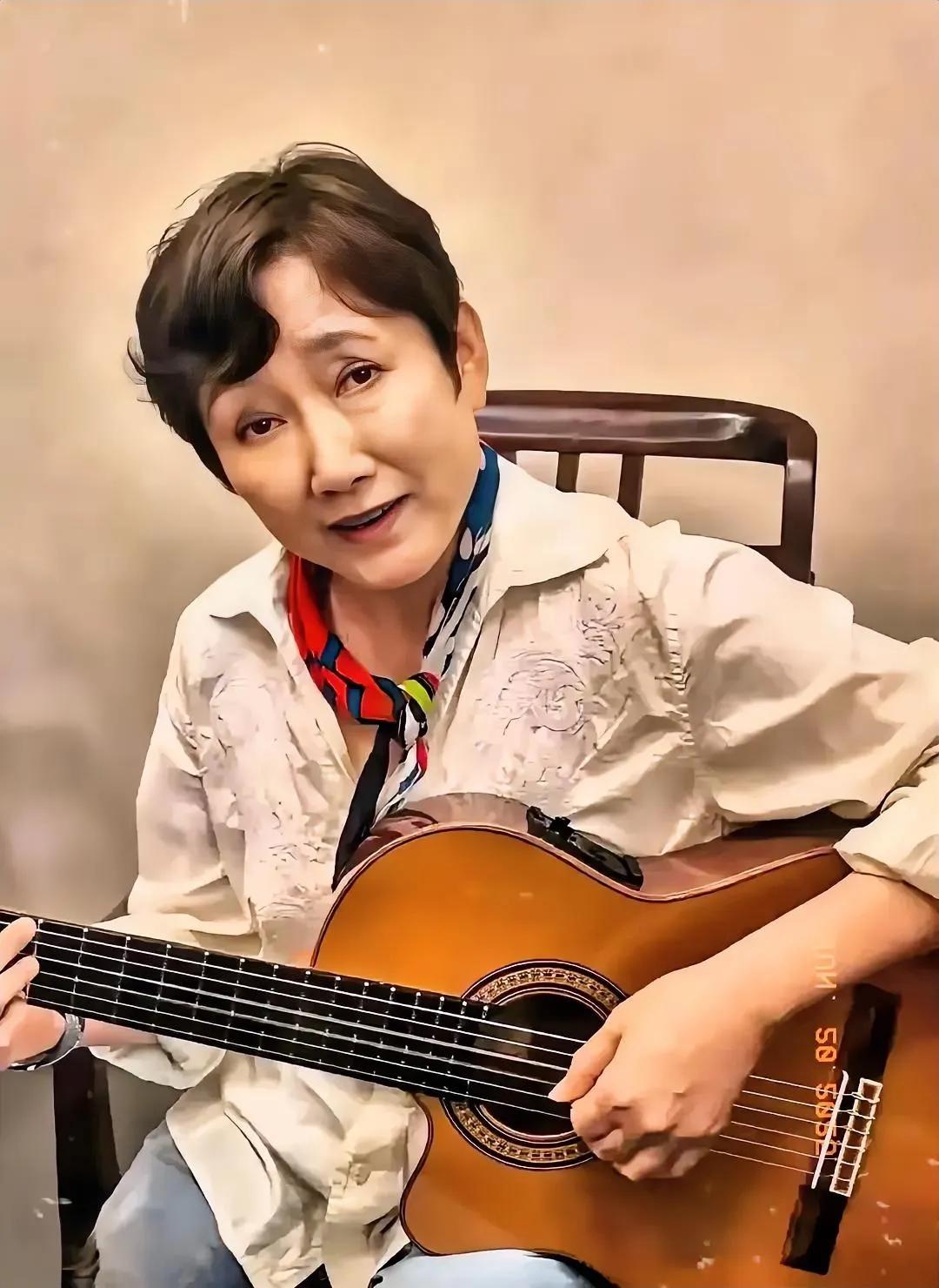 成方圆变成这样了吗？没有老公没有孩子，后悔了吗？女人结婚了就不要太任性，年龄越