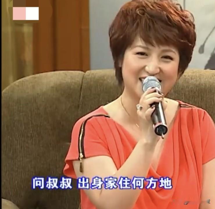 滑稽戏演员徐磊当初为何离开剧团？时隔多年，她重提往事，坦言当初确实有些愤愤不平。