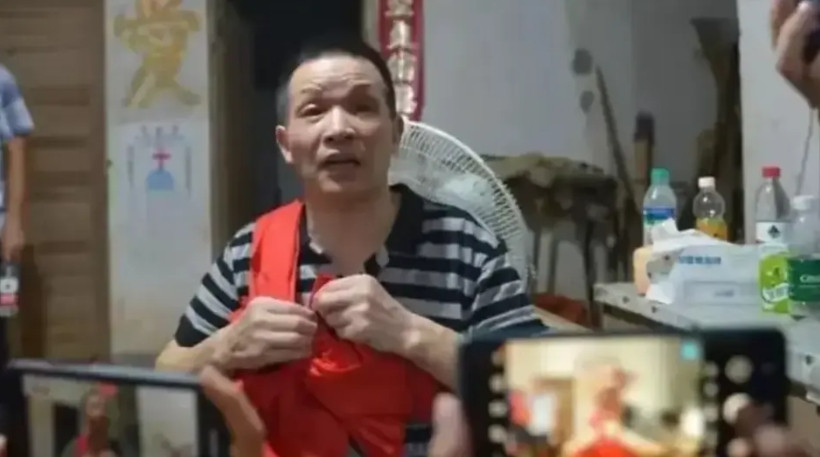 还以为抓到真凶了，原来是疑罪从无，赔偿496万，身披红花，荣归故里，像立功的英雄