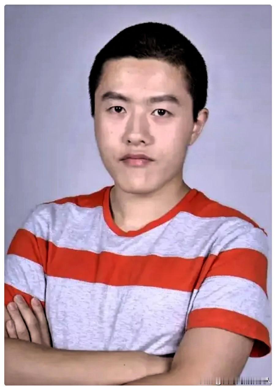 张艺谋拍了四十多年，徐克也拍了四十多年，谁也不曾想到，半路入行的四川