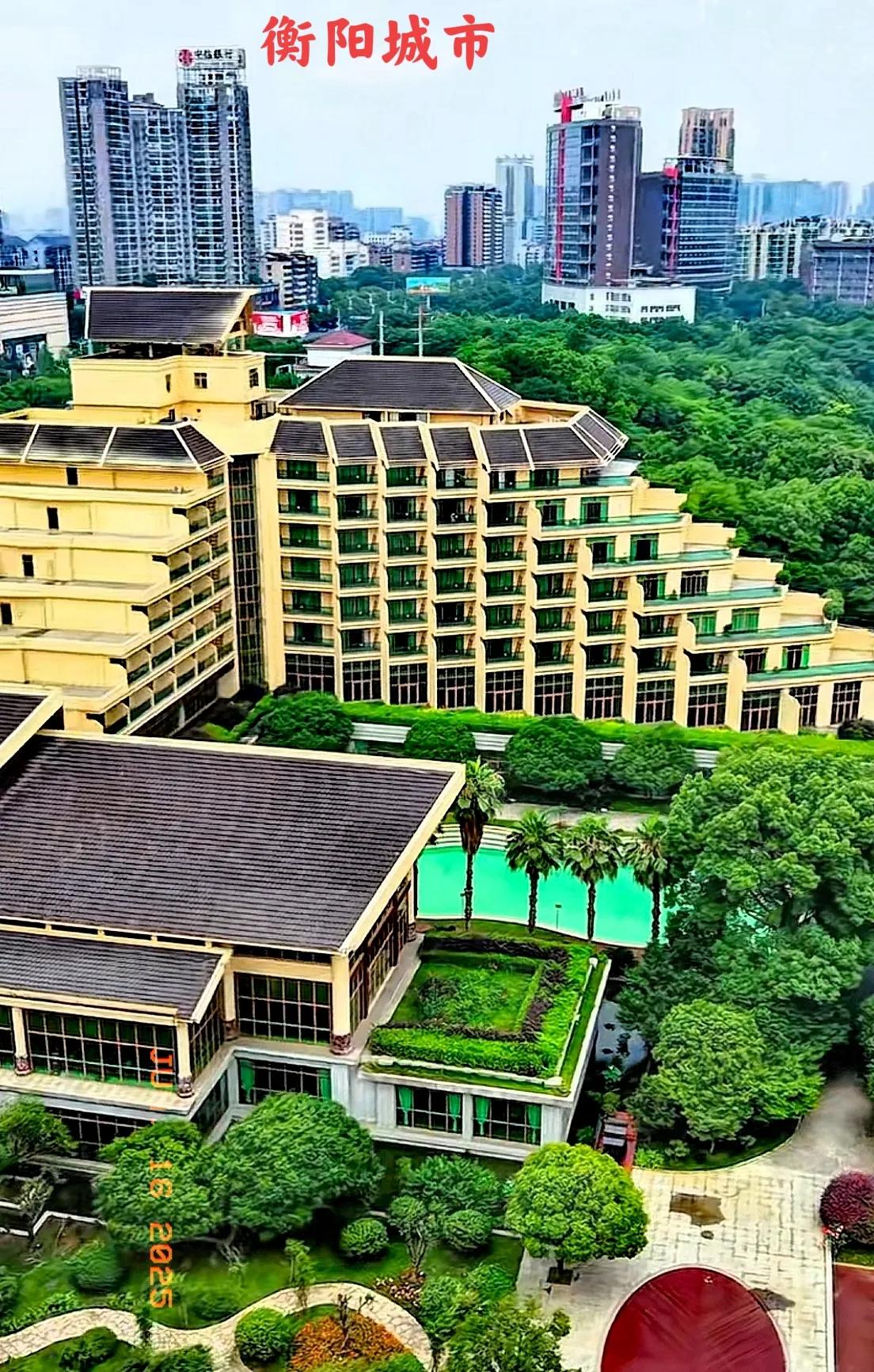 有没有多少网友知道，衡阳市区的这栋楼是干什么的？这栋楼的年限也不短了吧！记得十多
