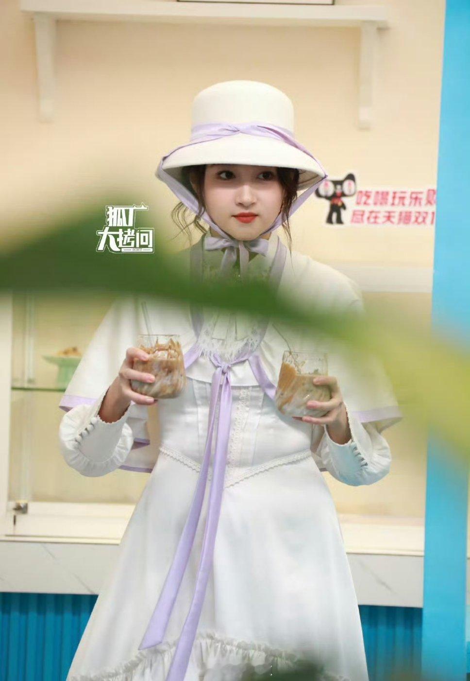 关晓彤、孟子义两种极端​​​