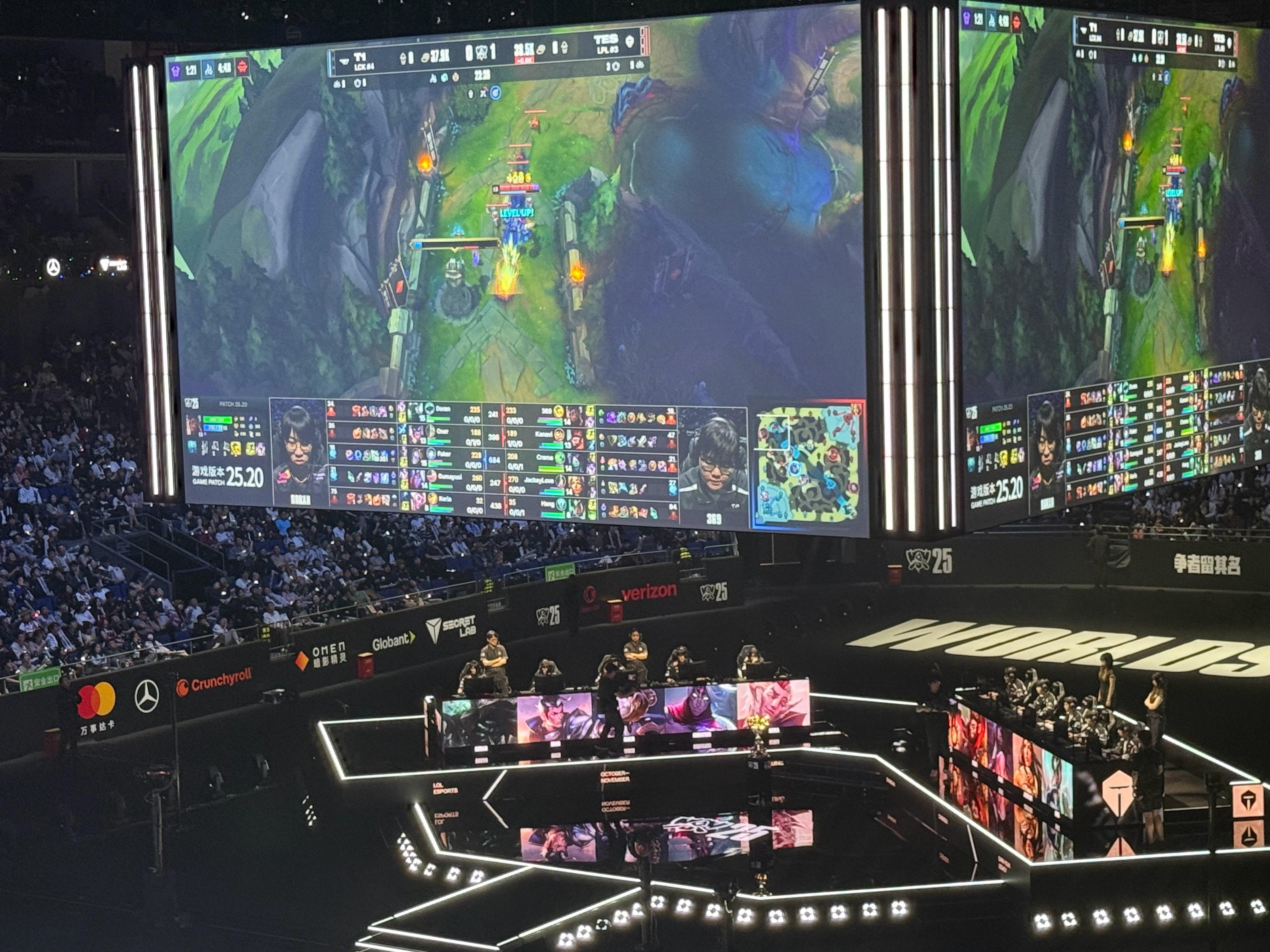 KT昨晚证明了速龙战术是对的，和KT对练的T1也在今天贯彻速龙战术，凭借转线和运