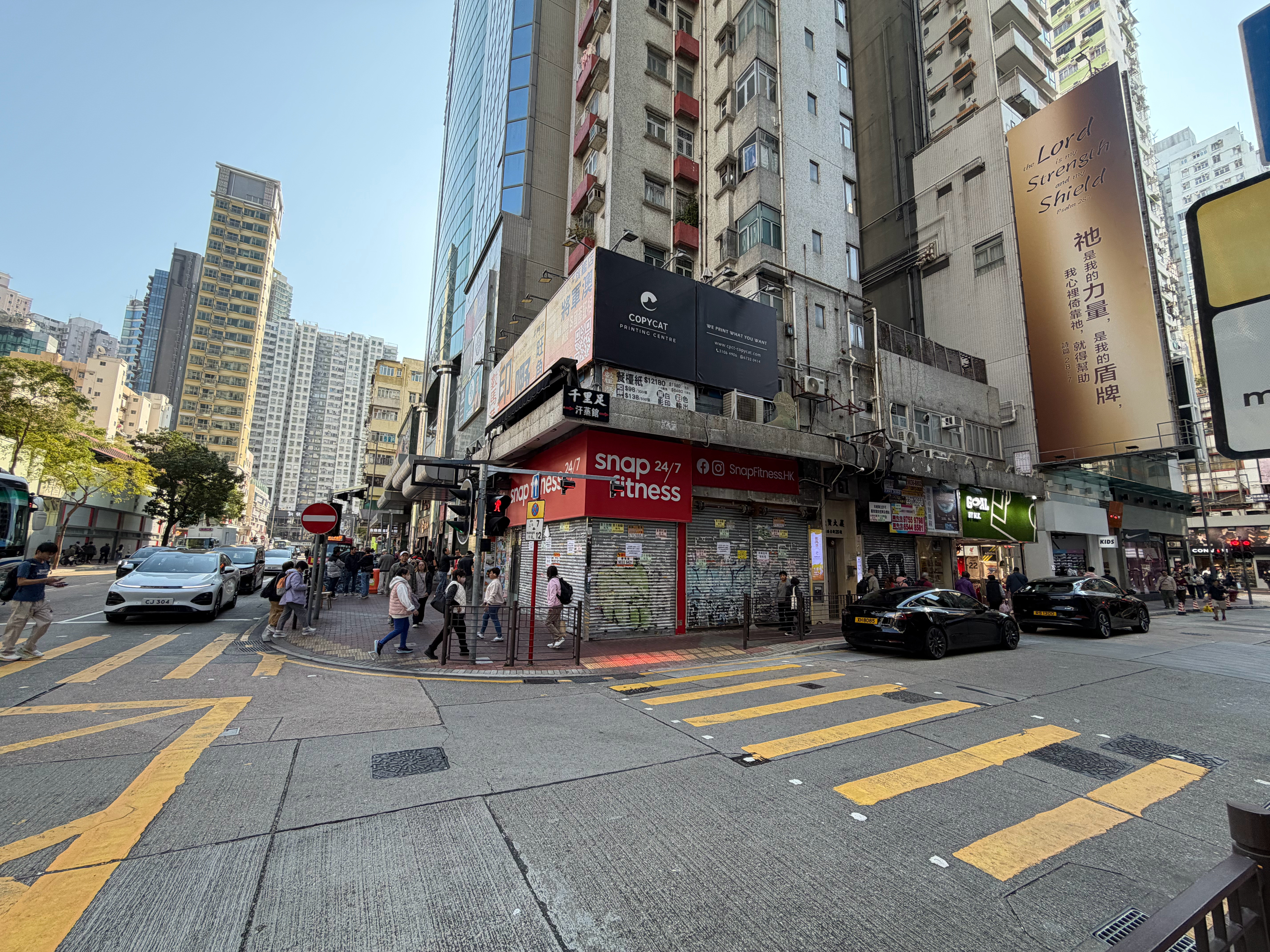 图里有几台小鹏？香港·一兰香港旺角店