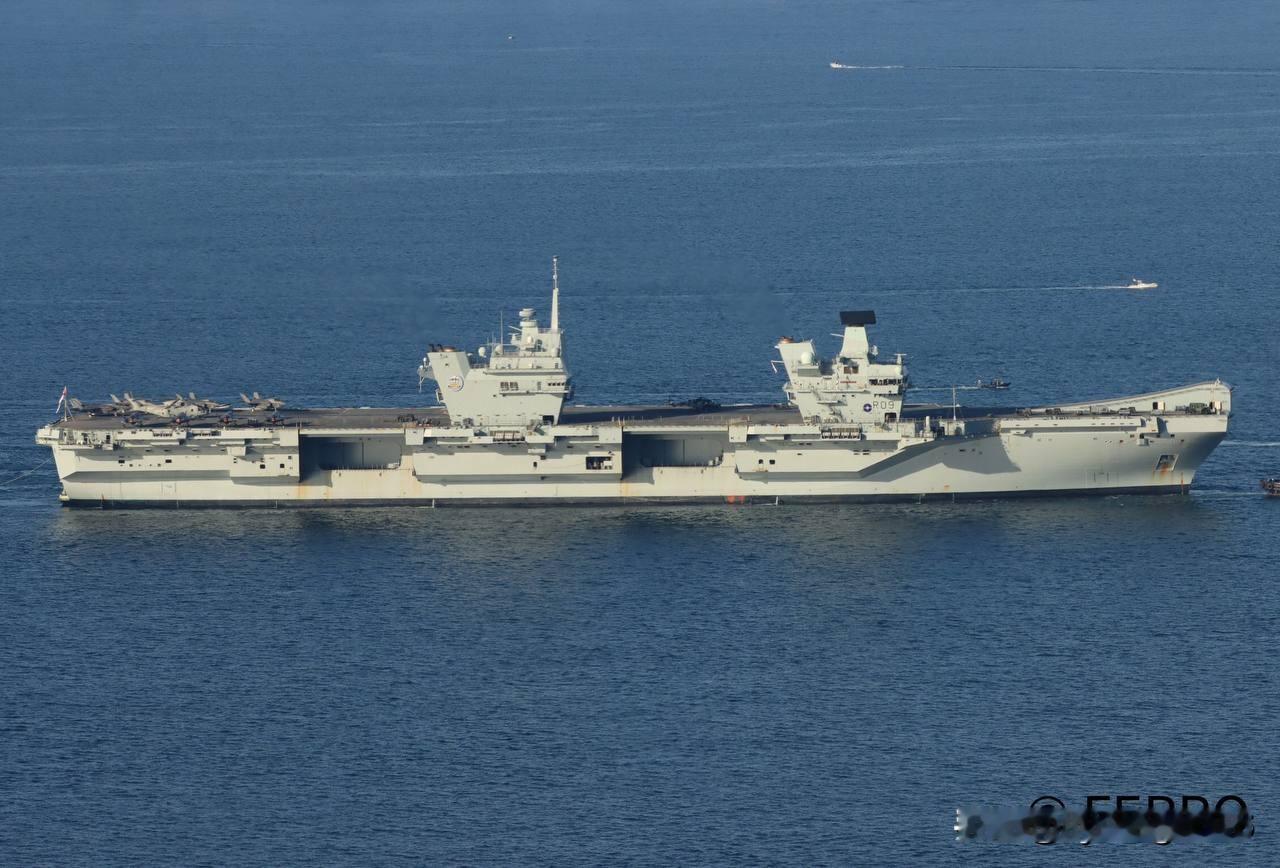 🇬🇧英国皇家海军“威尔士亲王”号航空母舰于2025年11月23日抵达直布罗陀