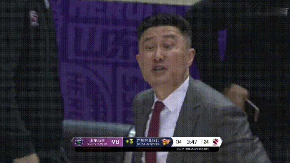 中国男篮挺进决赛。杜峰被躺枪了，就连广东球迷也骂声不断，这也不怪，杜峰打两届亚洲