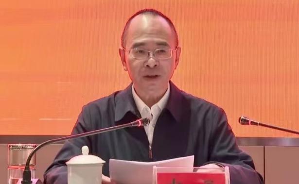 美国官员：我有一百种方法证明这些钱是我合法获得的。纪委：我管你这那的。最近，