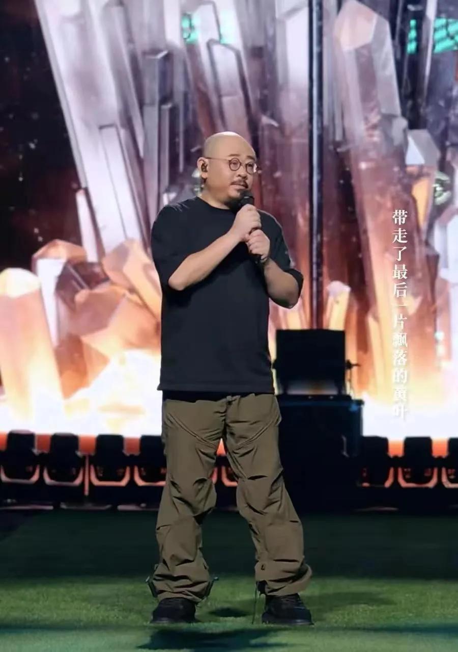 刀郎大连演唱会成功背后有这么几个小遗憾刀郎在大连的两场演唱会座无虚席，圆满落