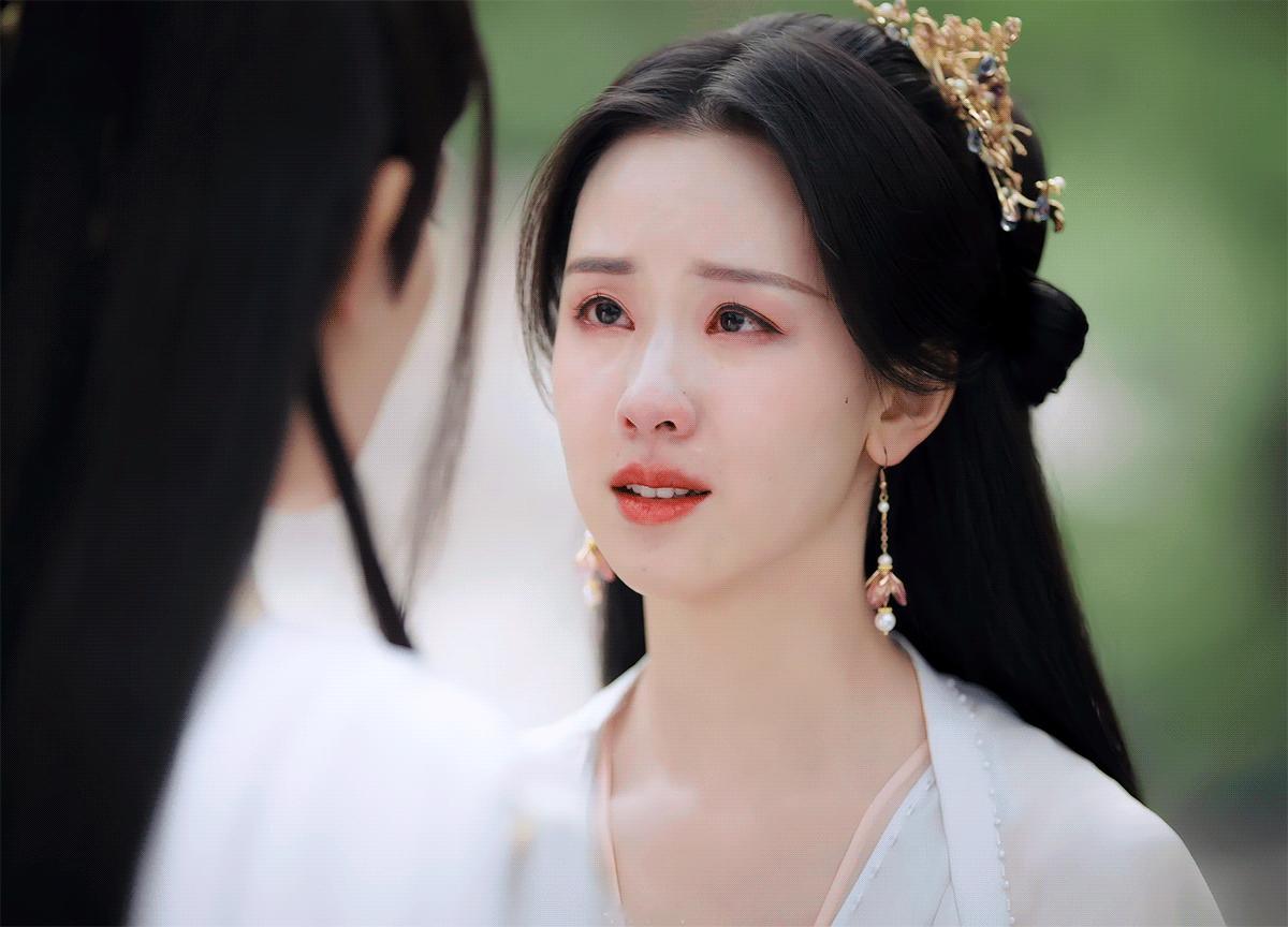 “我以为，再也见不到你了……”🥹🥹🥹（好像是这个台词？陈都灵《长月烬明》