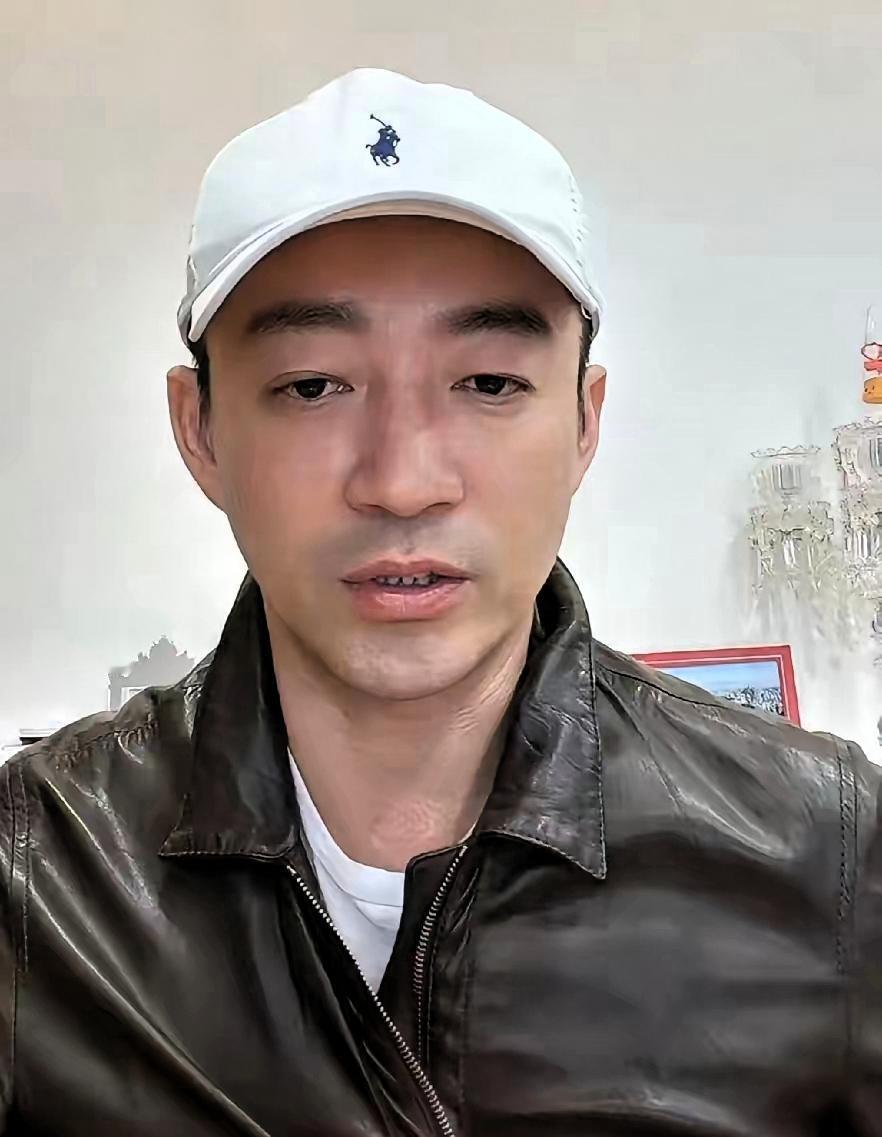 一个父亲的亲情分享，小菲最近开了直播，讲了家里事，也说了以后计划，大家都在听，