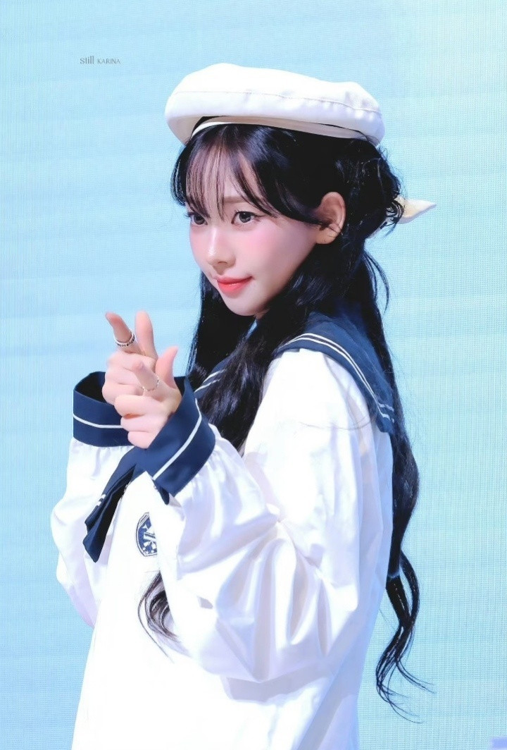 全世界穿水手服最可爱的女孩子：​​​