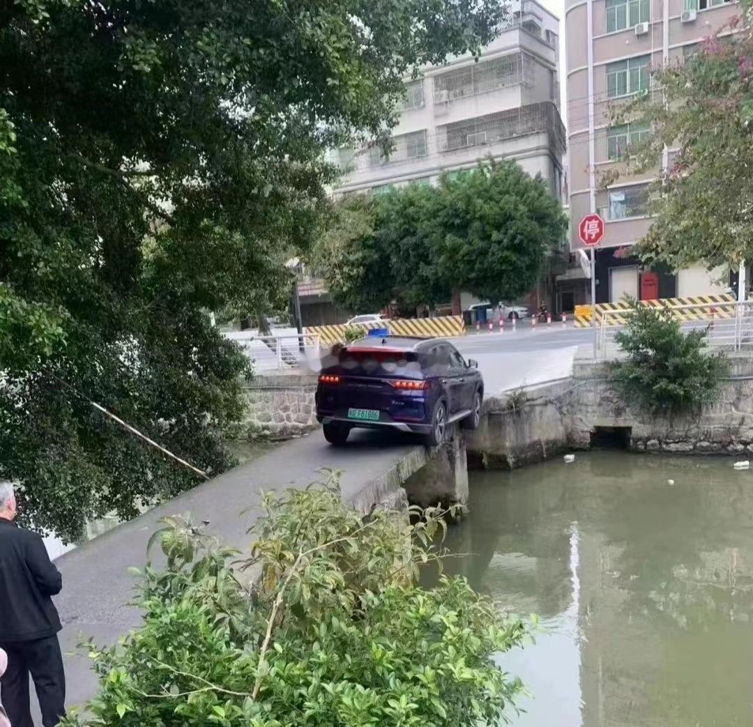 这两张照片啥意思？？？没有前因后果看不懂啊~~~海阔试车超话​​​