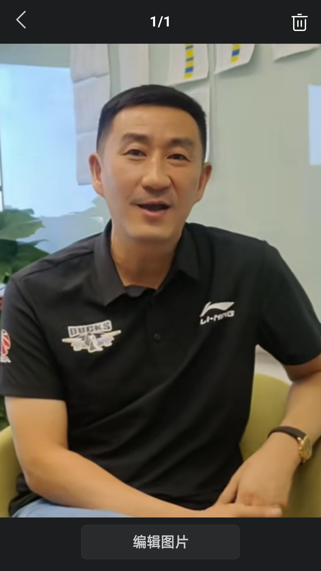 【北京首钢俱乐部总经理张云松接受媒体采访时直言，目前球队第三外援还在考察中。】张