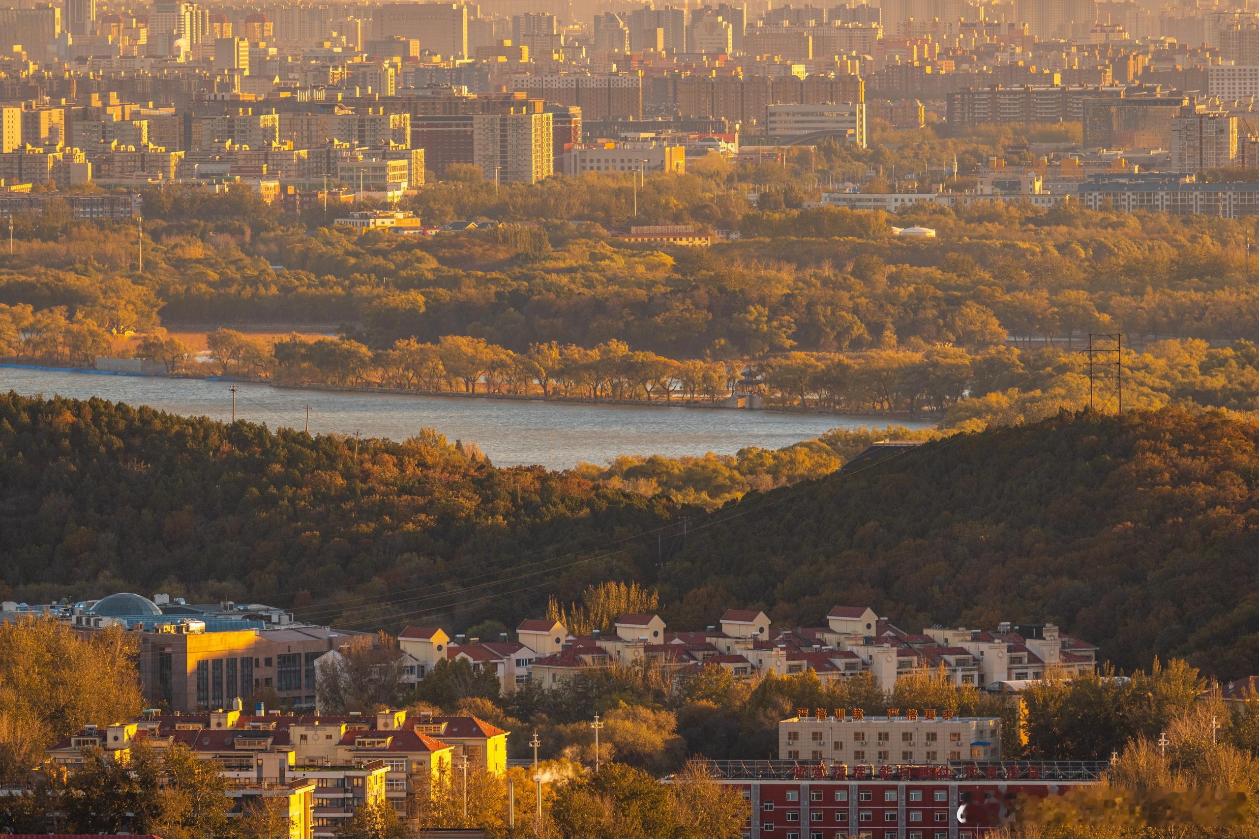 俯瞰帝都的金黄时刻摄影​​​