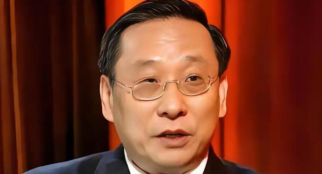高志凯说我们太老实了，总是在我们自己的岛上跟别人谈“这岛归谁？”。他提出一个重要