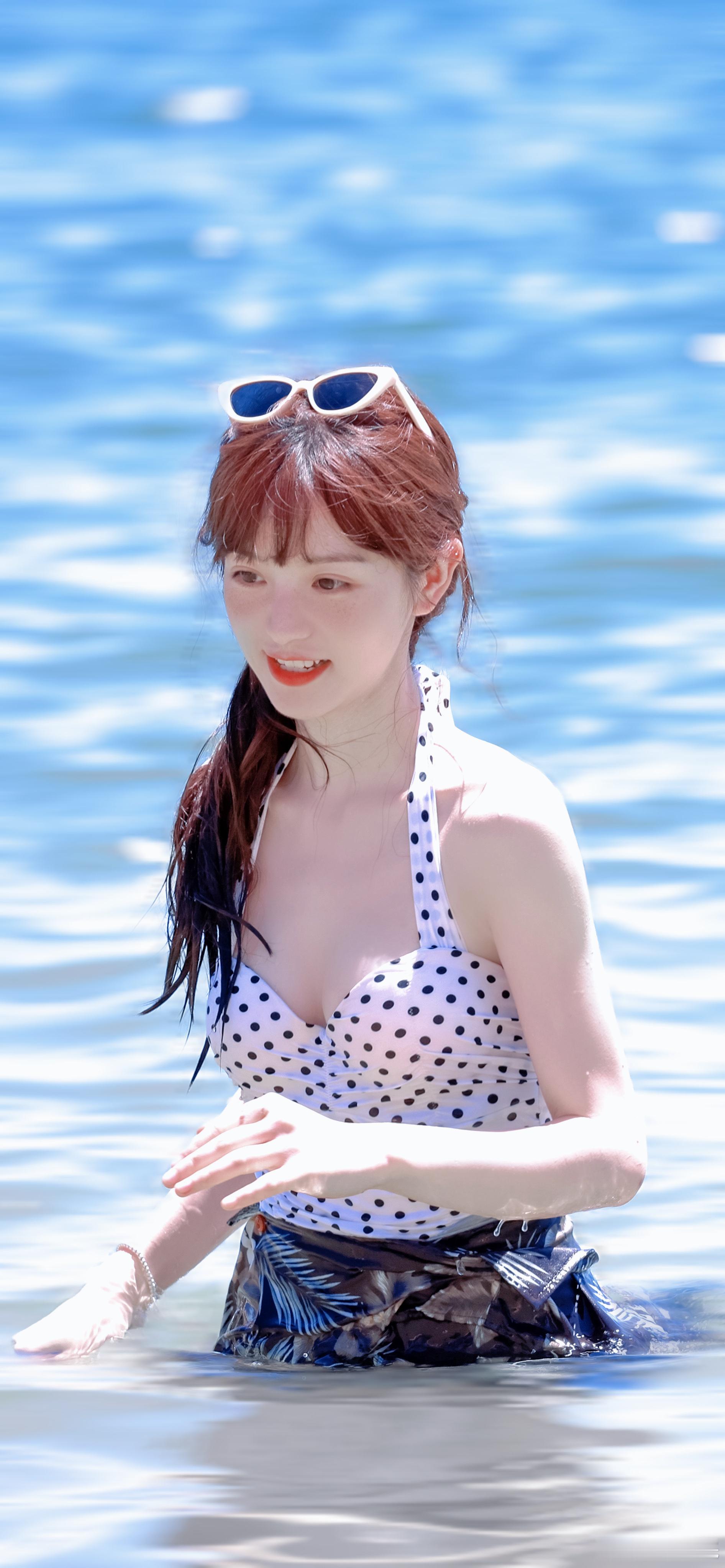 田曦薇壁纸🐚田曦薇我生下来就是齐刘海​​​