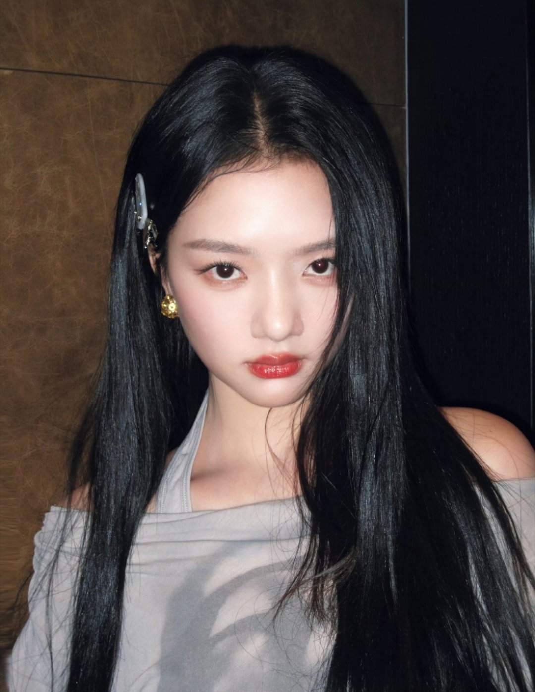 注意力被任敏第一张图的耳环吸引第一眼蟋蟀第二眼小鸟哈哈哈哈好可爱