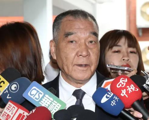 “你想打多久我就陪多久！只要大陆战机敢越界，台军就打第一枪击落。”这句话曾从邱国