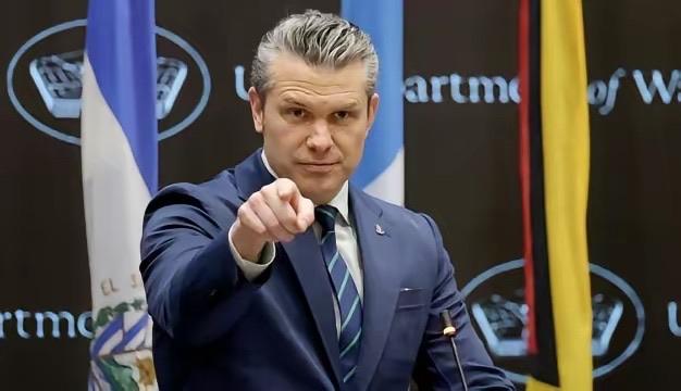 美军大震动！防长硬刚规矩，4名已通过审核的晋升军官，被无理由除名美军最近彻底