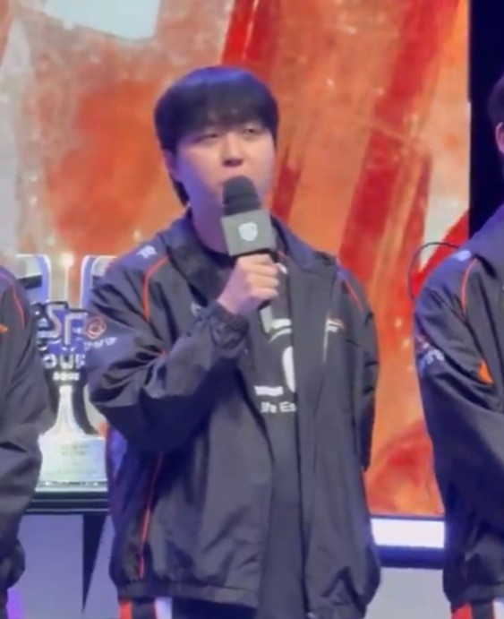 Kanavi: 大家其实没怎么准备, 但还是希望能以很强的实力拿下冠军