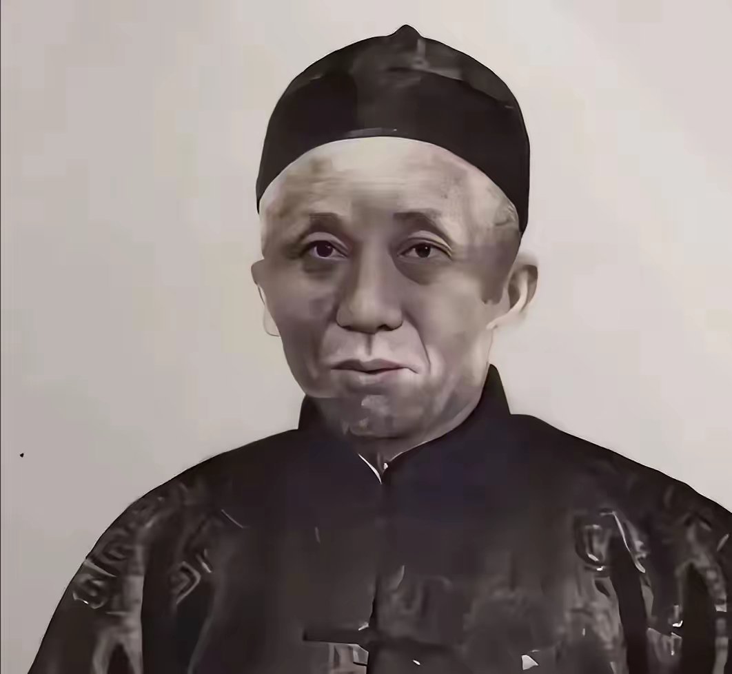 左，毛泽东之父。右，蒋介石之父。