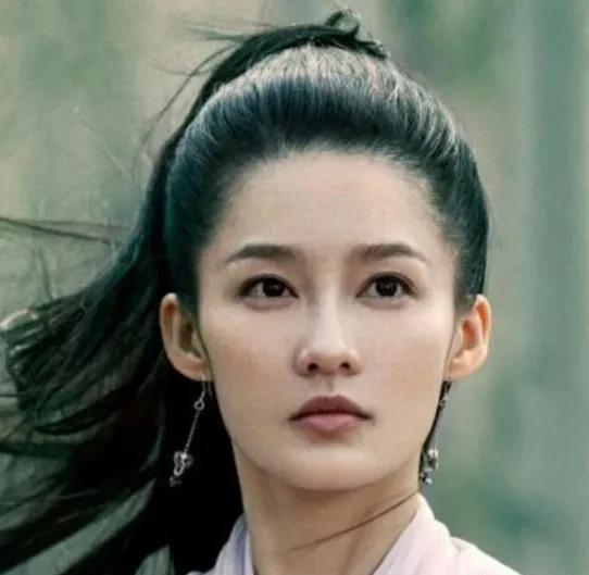 公元884年，黄巢兵败泰山虎狼谷，大势已去。四年前他攻入长安、称帝建国的辉煌，终