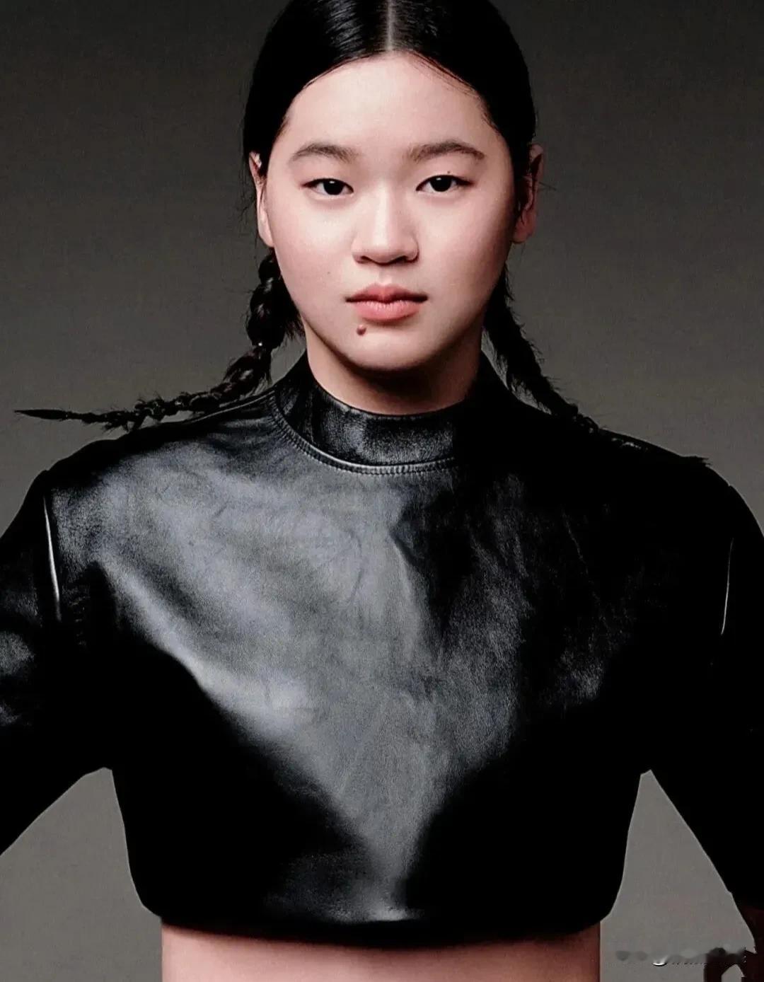 哇塞！全红婵登上杂志《人物》年度体育人物了，婵宝这2026第一个新形象真的是又美