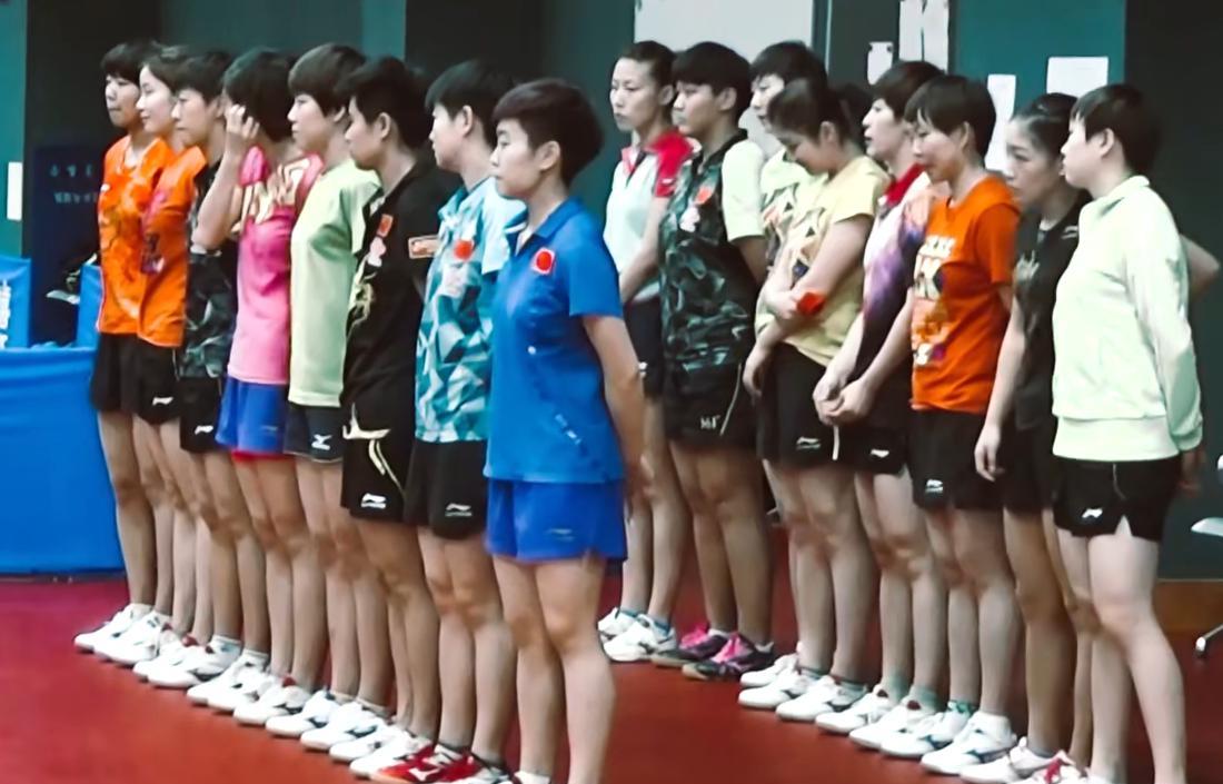 第一排：顾玉婷，张蔷，木子，陈可，陈幸同，顾若辰，孙颖莎，张瑞第二排：武杨，孙