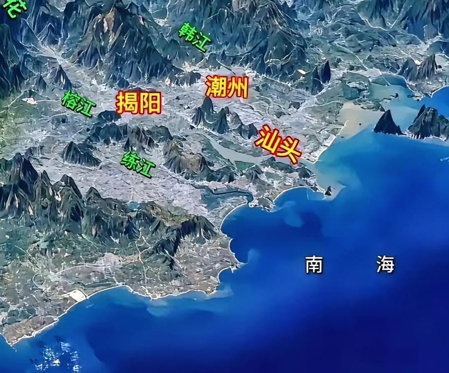 汕头市亟待整合行政区划“精官简政合区并镇”汕头这座城市说大不大，却搞6